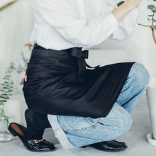 画像をギャラリービューアに読み込む, ミドルサロンエプロン|名入れ刺繡|着るだけで高級感